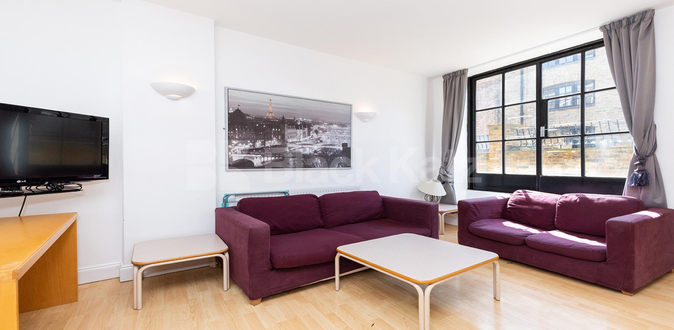 			WAREHOUSE CONVERSION, 2 Bedroom, 1 bath, 1 reception Apartment			 Crawford Passage EC1R, FARRINGDON / HOLBORN